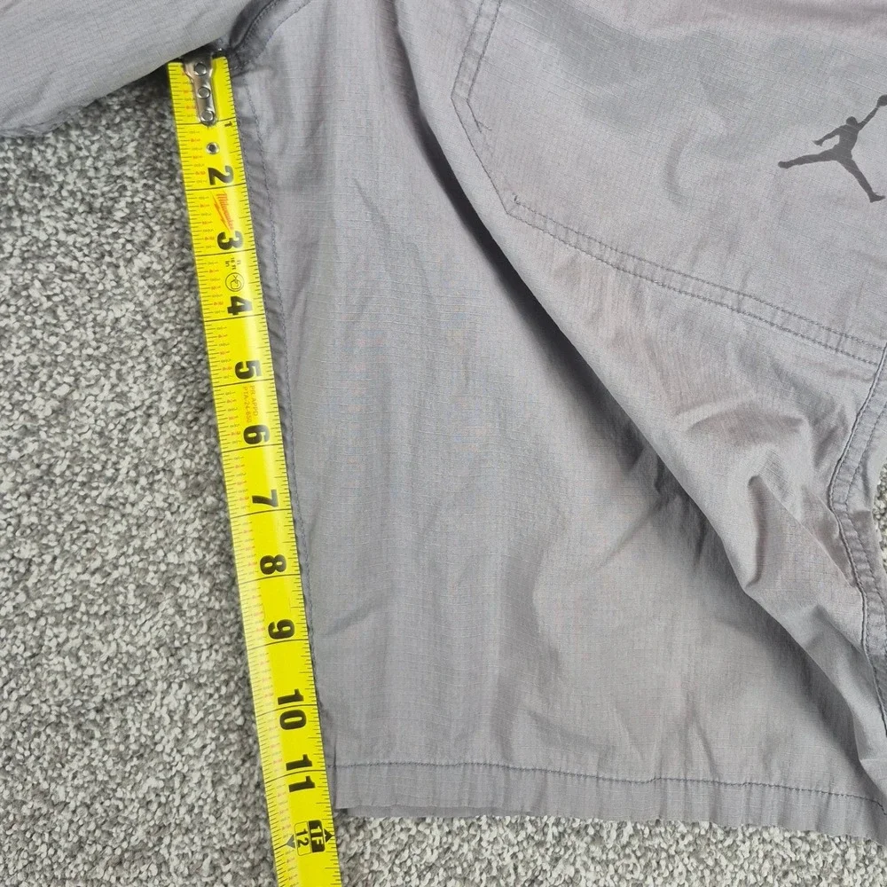 Jordan Shorts Mens Medium Gray Ripstop Activewear Jumpman